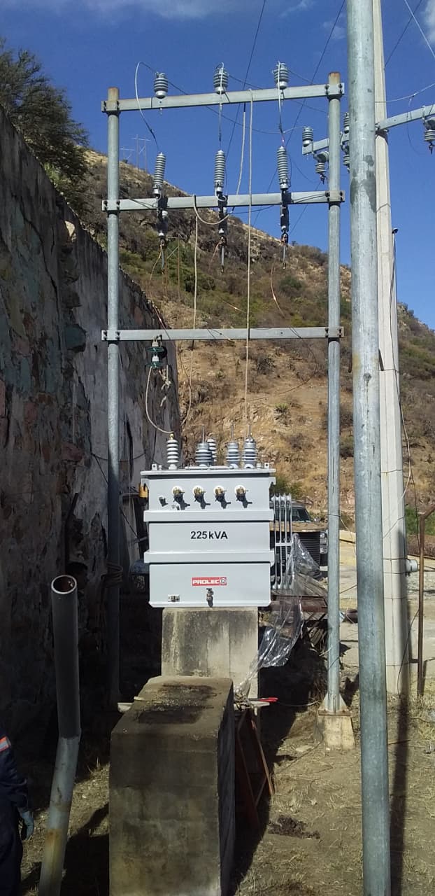 Instalación de transformador 225kVA en campo por OPELEC Torreón
